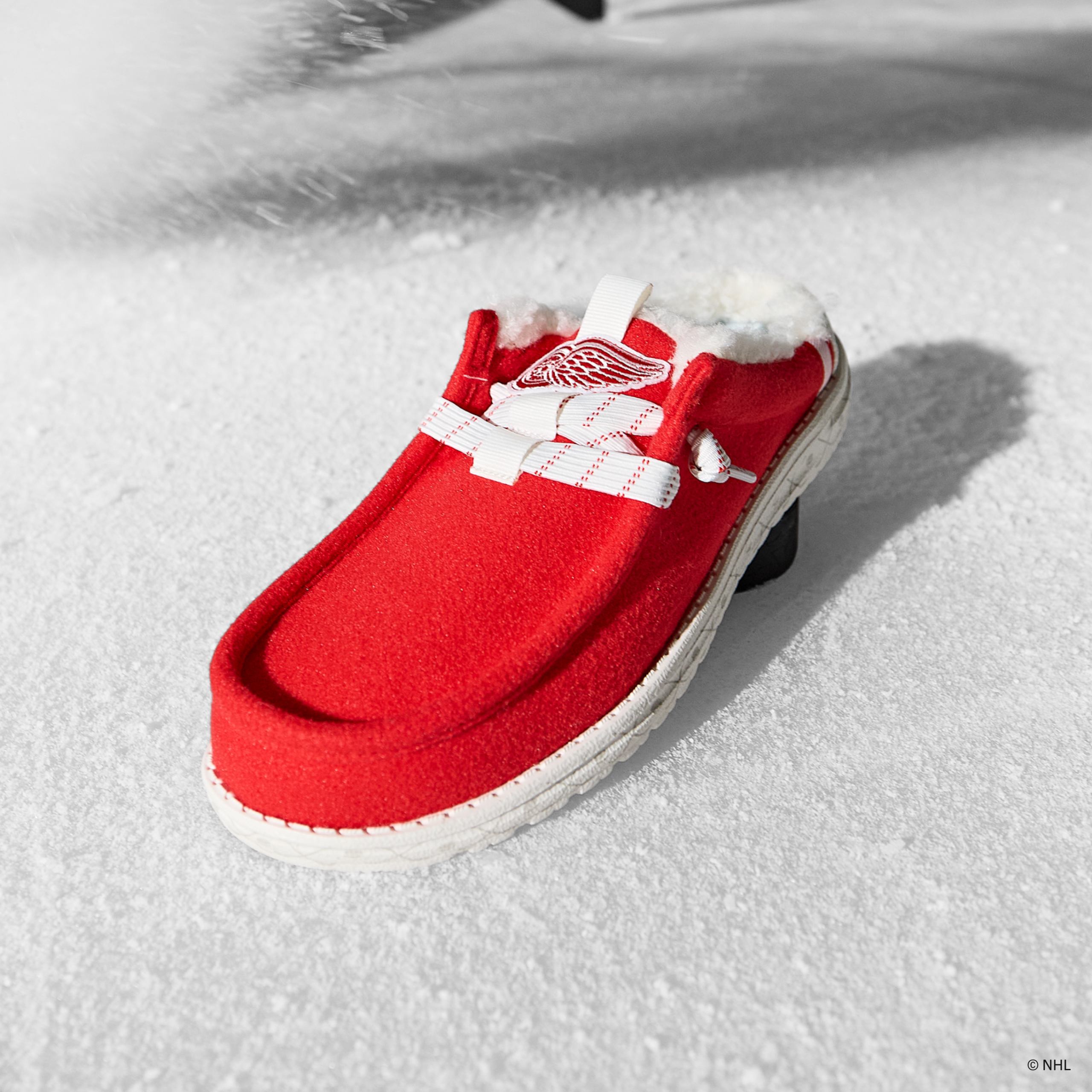nhl® detroit red wings® wally slip varsity red/white nhl® detroit red wings® wally slip varsity red/white