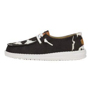 import placeholder for wendy youth animal black cow 32595952